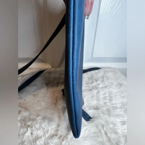 ISABELLE FAUX LEATHER CROSSBODY BAG - Picture 9 of 9